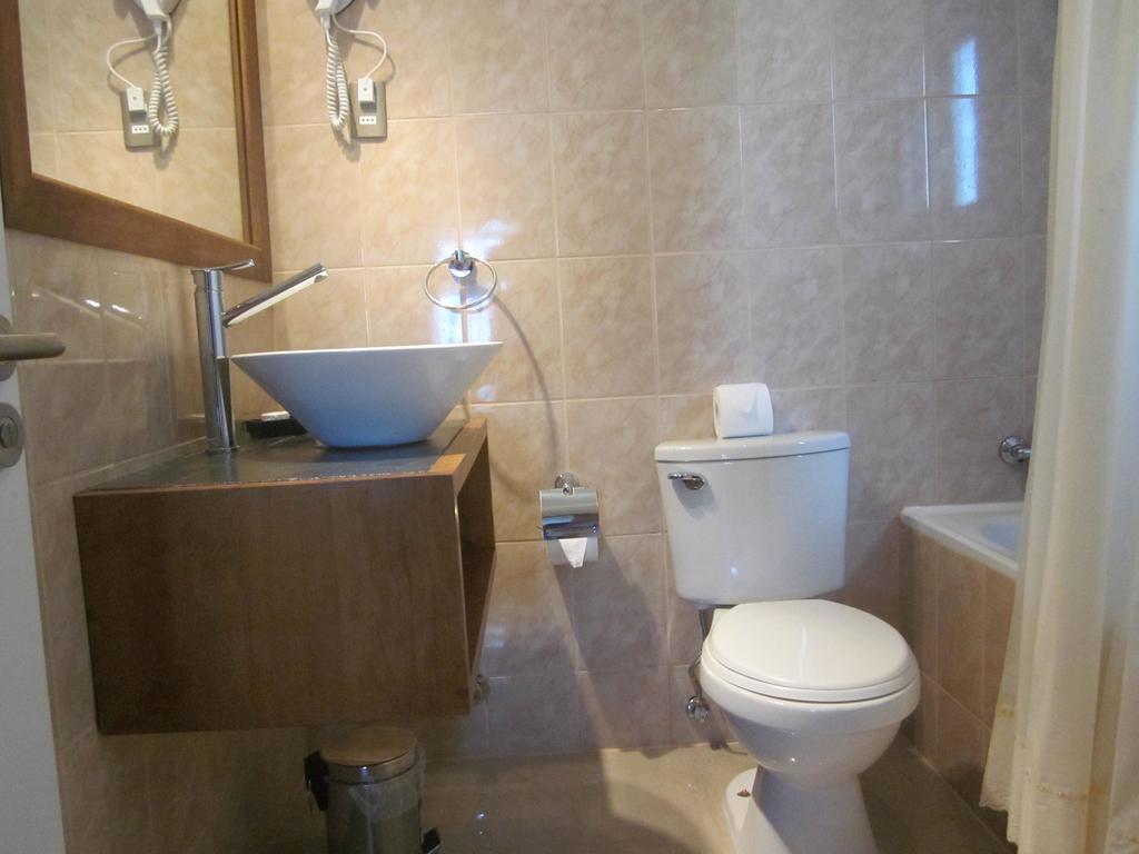 Hostal Buena Estancia Punta Arenas Chambre photo